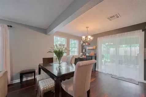 5514 Avenue M Santa Fe TX 77510
