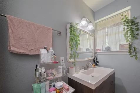 5514 Avenue M Santa Fe TX 77510