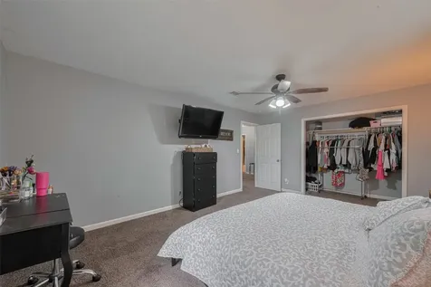 5514 Avenue M Santa Fe TX 77510