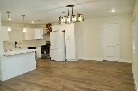 2405 Byron Avenue Pearland TX 77581