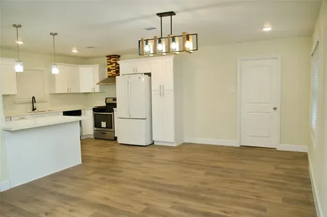 2405 Byron Avenue Pearland TX 77581