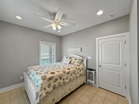 944 Raymond Crystal Beach TX 77650