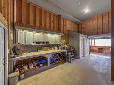 944 Raymond Crystal Beach TX 77650