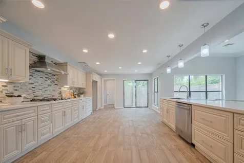 15600 Barkers Landing Road 20 Houston TX 77079