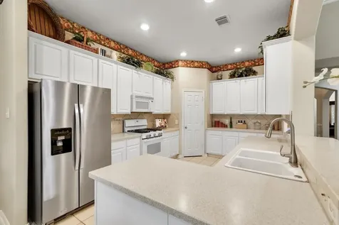 10 Clarewood Court The Woodlands TX 77385