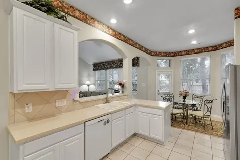 10 Clarewood Court The Woodlands TX 77385