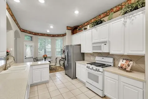 10 Clarewood Court The Woodlands TX 77385