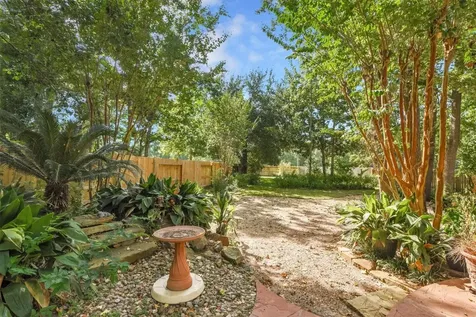 10 Clarewood Court The Woodlands TX 77385