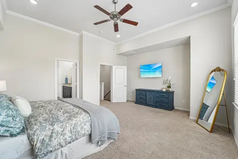1010 W 24th Street O Houston TX 77008