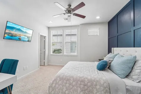 1010 W 24th Street O Houston TX 77008