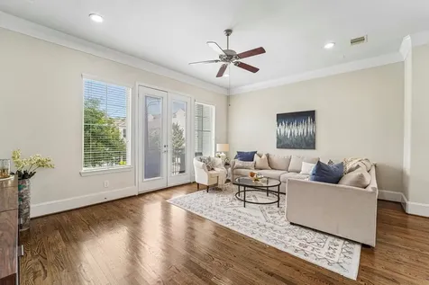1010 W 24th Street O Houston TX 77008