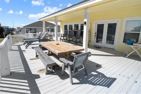 2296 Martinique Crystal Beach TX 77650