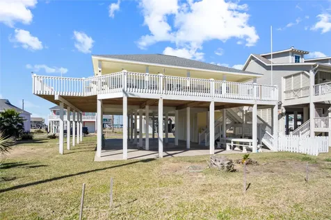 2296 Martinique Crystal Beach TX 77650