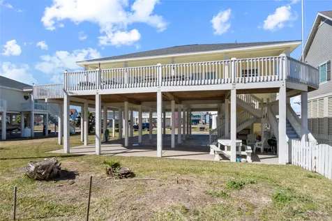2296 Martinique Crystal Beach TX 77650