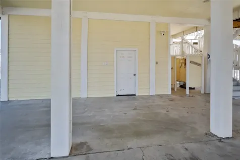 2296 Martinique Crystal Beach TX 77650