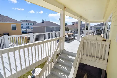 2296 Martinique Crystal Beach TX 77650
