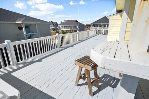 2296 Martinique Crystal Beach TX 77650