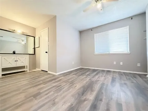 9200 W Bellfort Street 98 Houston TX 77031