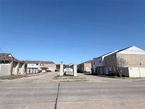 9200 W Bellfort Street 98 Houston TX 77031
