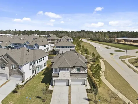 110 West Coralburst Loop Montgomery TX 77316