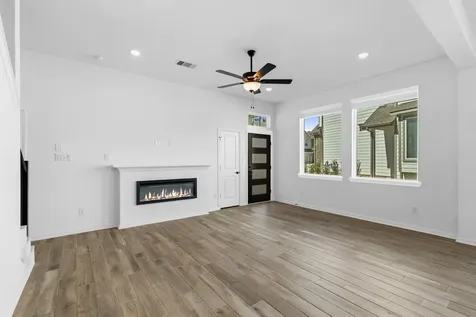 110 West Coralburst Loop Montgomery TX 77316