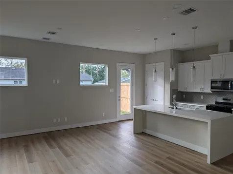 8117 Esther Acres Houston TX 77088