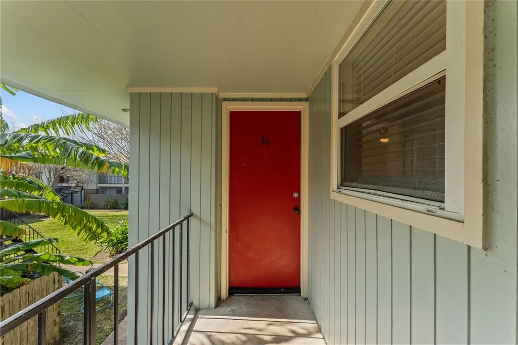 102 Strand Street 16 Galveston TX 77550