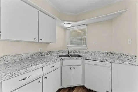 102 Strand Street 16 Galveston TX 77550