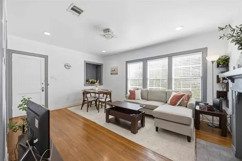 1546 Lombardy Street B Houston TX 77023