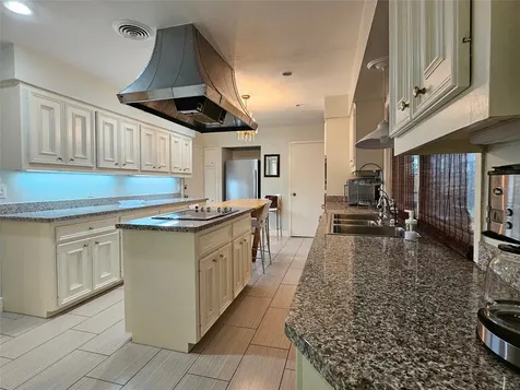 5203 Chesapeake Way Houston TX 77056
