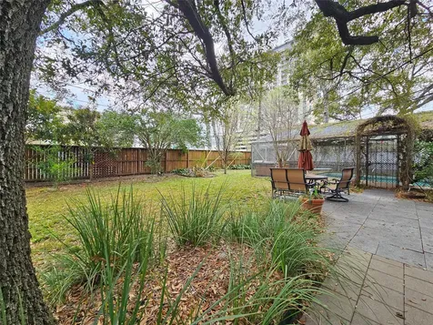 5203 Chesapeake Way Houston TX 77056