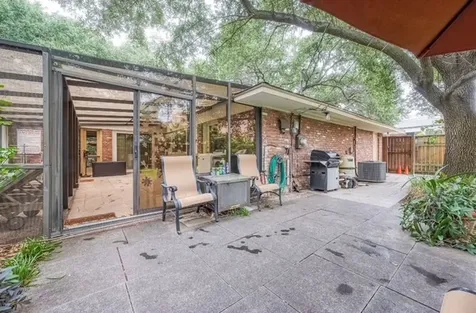 5203 Chesapeake Way Houston TX 77056