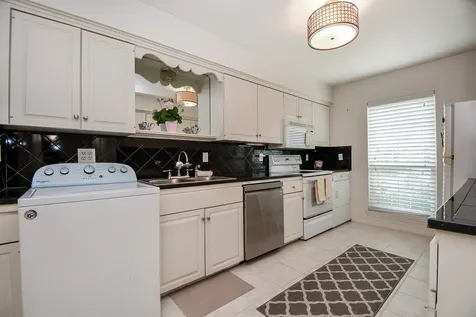 6335 Del Monte Drive 97 Houston TX 77057