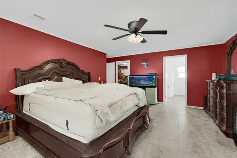 9222 Avenue C Liverpool TX 77577