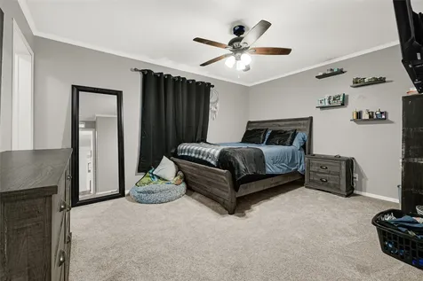 9222 Avenue C Liverpool TX 77577