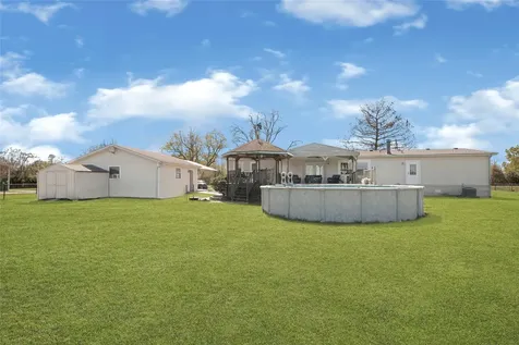 9222 Avenue C Liverpool TX 77577