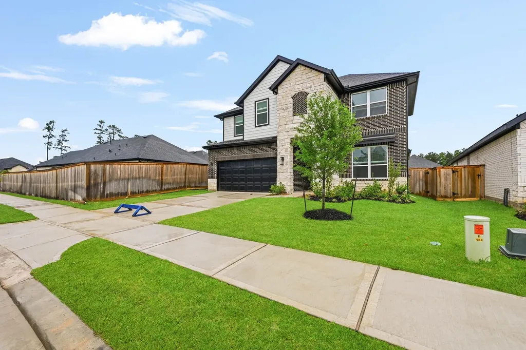 428 Summerset Landing Court Conroe TX 77304