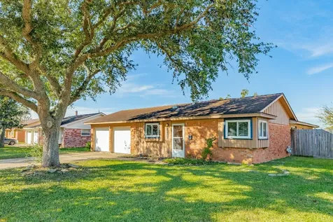 117 Talisman Street Lake Jackson TX 77566