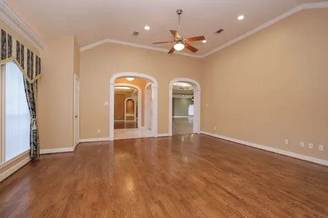 16001 Kevindale Court Houston TX 77040