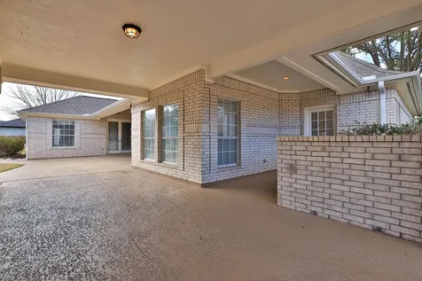16001 Kevindale Court Houston TX 77040
