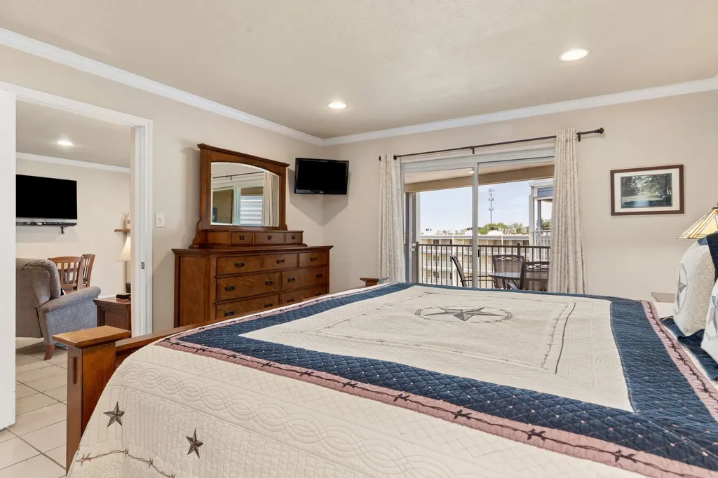 500 N Market Street 316 New Braunfels TX 78130