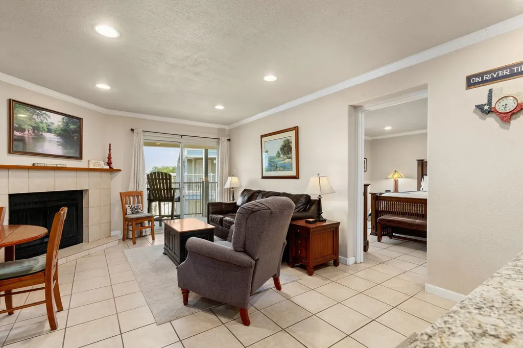 500 N Market Street 316 New Braunfels TX 78130