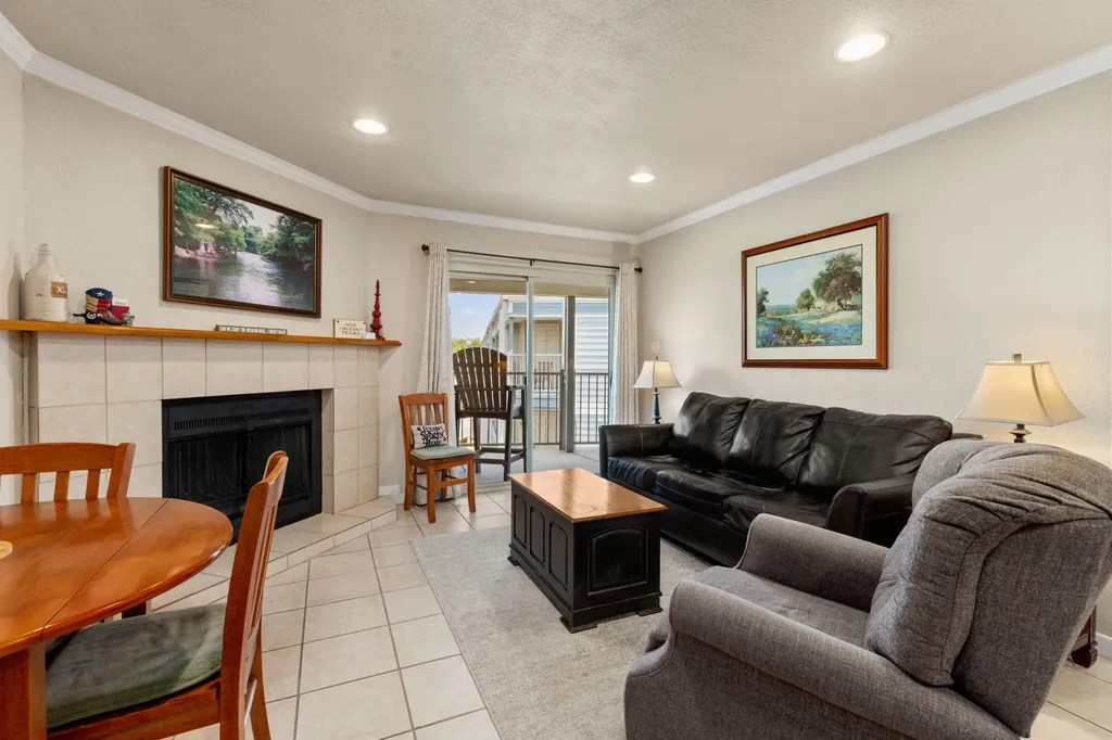 500 N Market Street 316 New Braunfels TX 78130