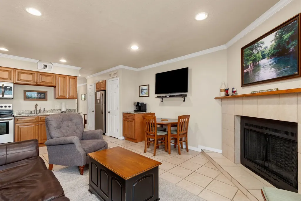 500 N Market Street 316 New Braunfels TX 78130