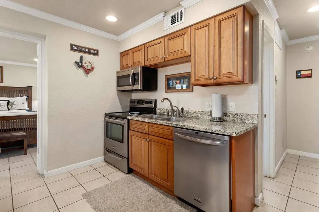 500 N Market Street 316 New Braunfels TX 78130