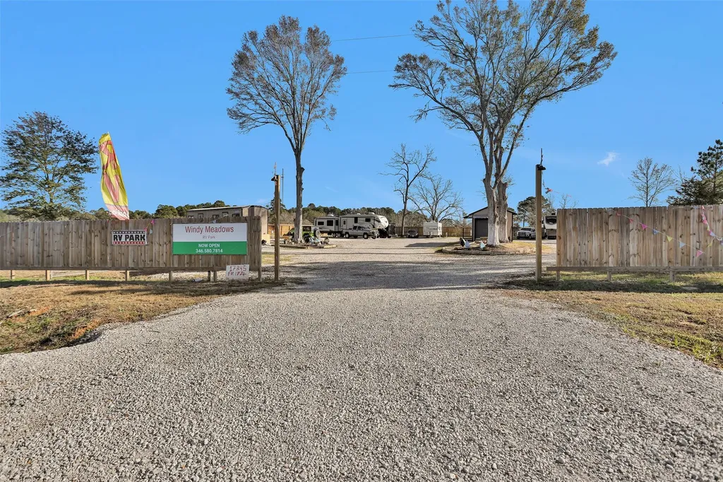 17347 Fm 1774 Plantersville TX 77363
