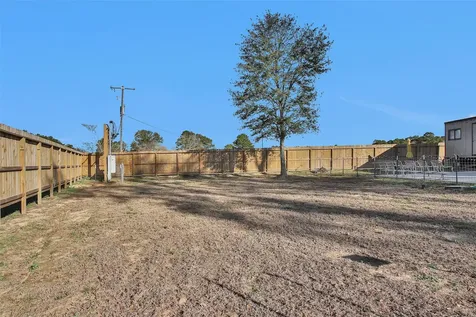 17347 Fm 1774 Plantersville TX 77363