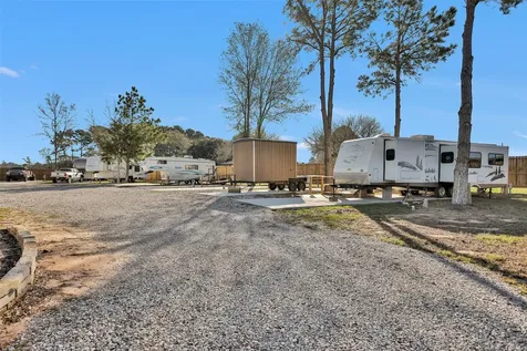 17347 Fm 1774 Plantersville TX 77363