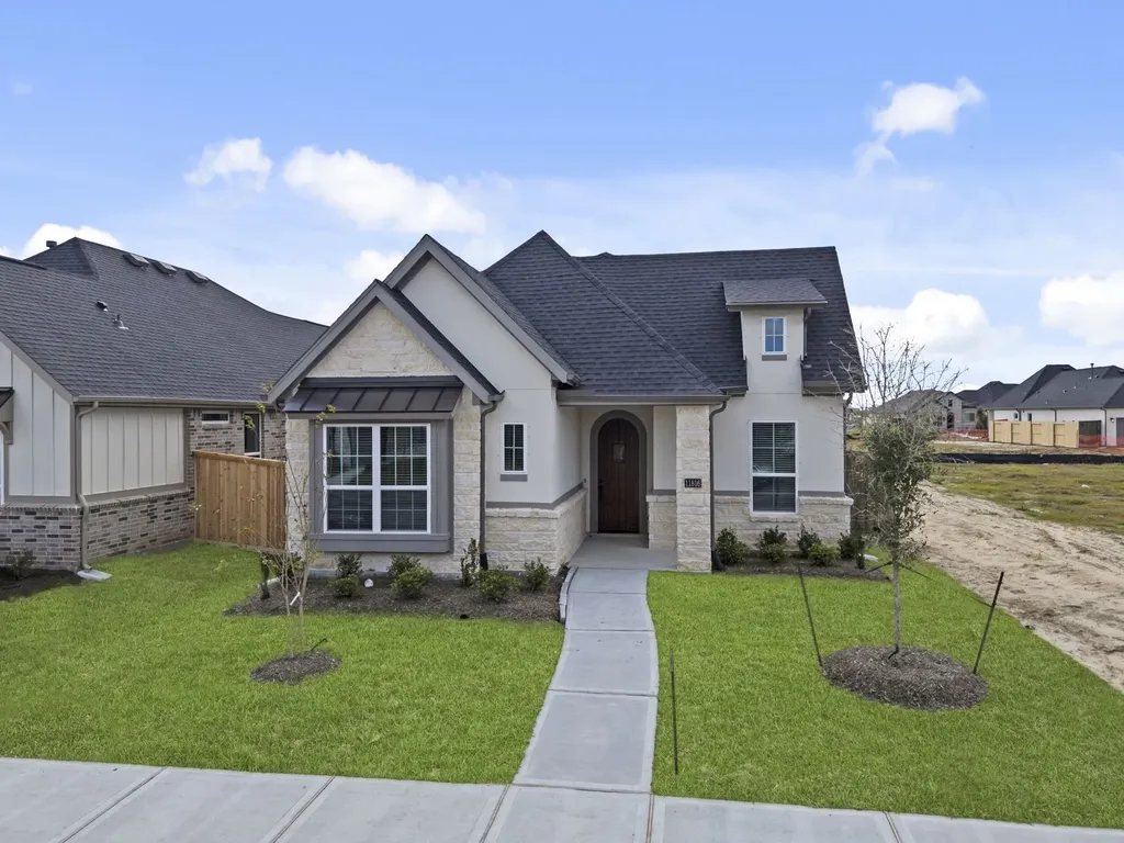 11816 South Pavillion Drive Mont Belvieu TX 77523