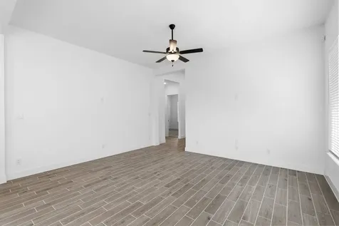 11816 South Pavillion Drive Mont Belvieu TX 77523